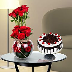 Glass Vase Red Rose Arrangement of with Black Forest Cake